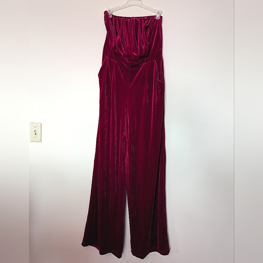 NWOT Strapless velvet jumpsuit